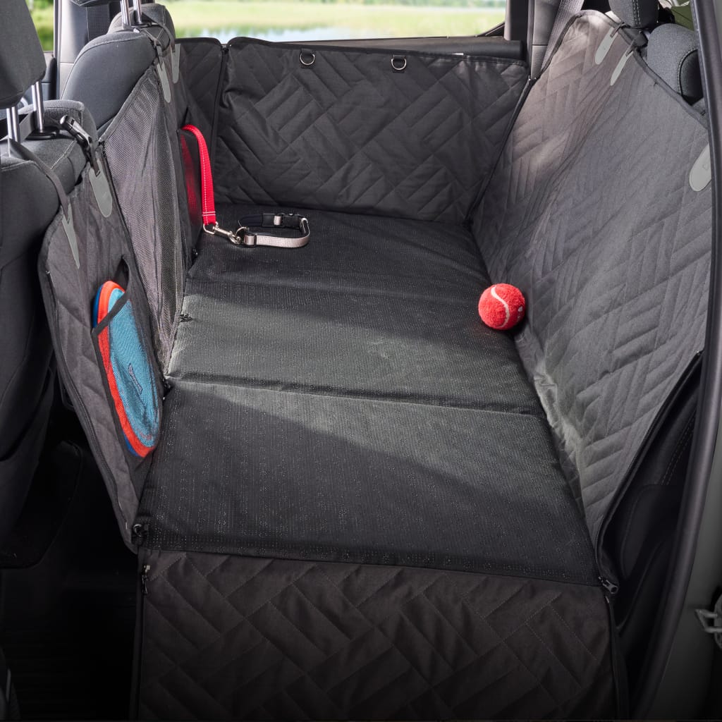 Detail of the PetSuite back-seat protector material